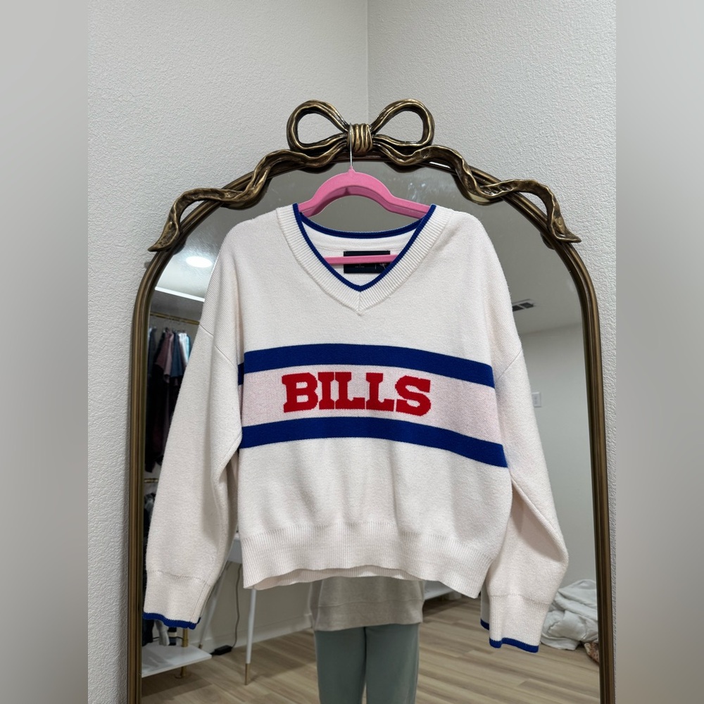 Abercrombie & Fitch NFL Sweater Buffalo Bills LuxeLoft V-Neck - Picture 2 of 4